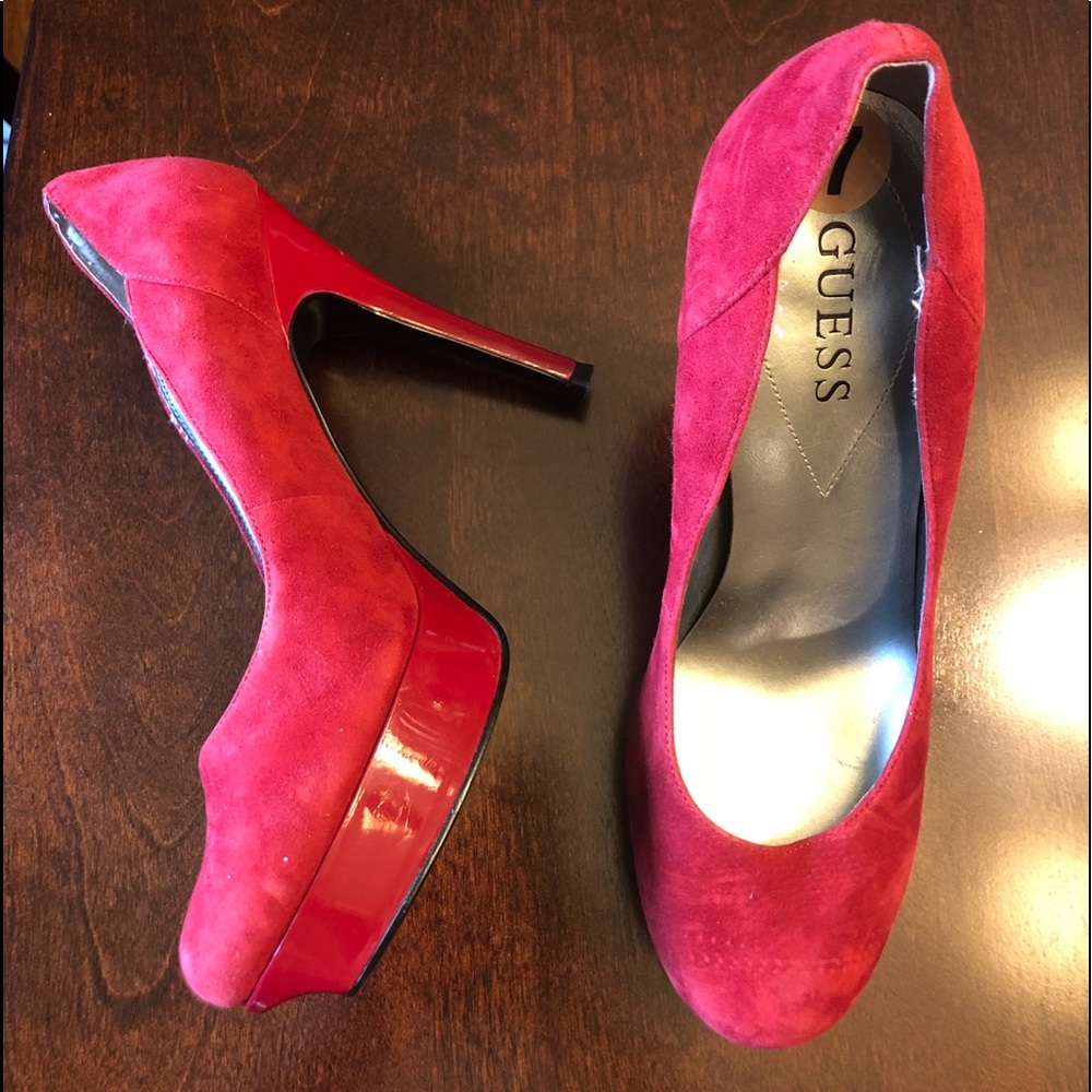 Size 7 | Guess | red pumps